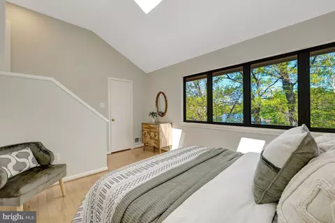 Bedroom - 11024 Thrush Ridge Rd, Reston, VA 20191 photo 1 of 7