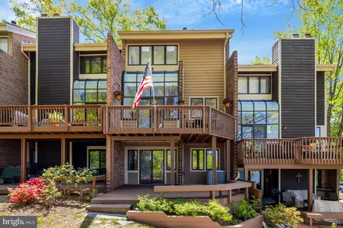Exterior - 11024 Thrush Ridge Rd, Reston, VA 20191 photo 7 of 8