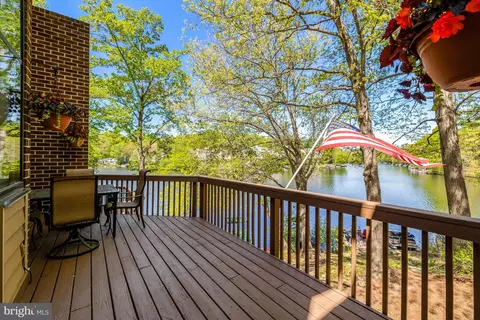 Exterior - 11024 Thrush Ridge Rd, Reston, VA 20191 photo 4 of 8