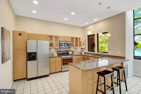 Kitchen - 11024 Thrush Ridge Rd, Reston, VA 20191 photo 2 of 8