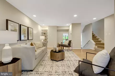 Living - 11024 Thrush Ridge Rd, Reston, VA 20191 photo 3 of 5