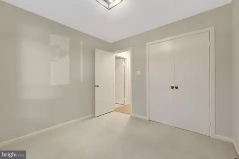 Bedroom - 11024 Thrush Ridge Rd, Reston, VA 20191 photo 7 of 7