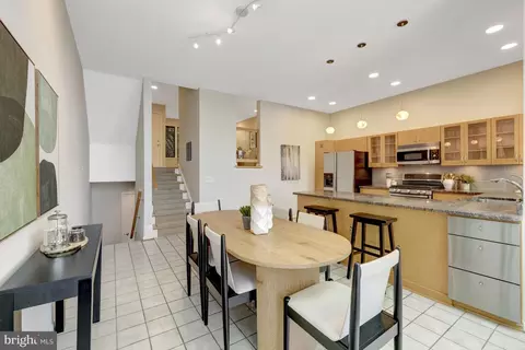 Dining - 11024 Thrush Ridge Rd, Reston, VA 20191 photo 1 of 3
