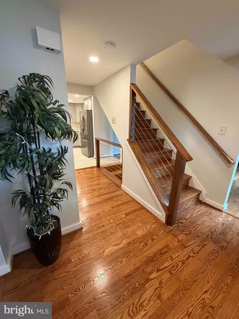 Entry Way - 2283 Dosinia Ct, Reston, VA 20191 photo 2 of 4