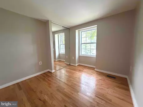 Bedroom - 2283 Dosinia Ct, Reston, VA 20191 photo 3 of 4