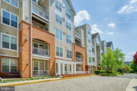 2701 Bellforest Ct #303, Vienna, VA 22180