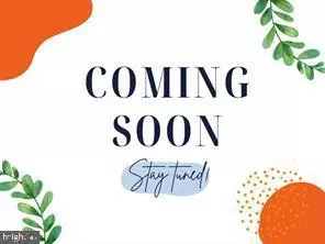 6703 Oak Dr, Alexandria, VA 22306