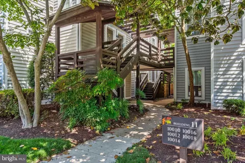 10026 Oakton Terrace Rd, Oakton, VA 22124