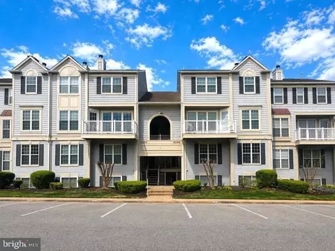 9248 Cardinal Forest Ln #201, Lorton, VA 22079