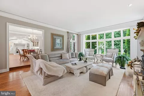 Living - 1204 Daviswood Dr, Mclean, VA 22102 photo 5 of 7