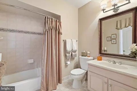 Bath - 1204 Daviswood Dr, Mclean, VA 22102 photo 8 of 8