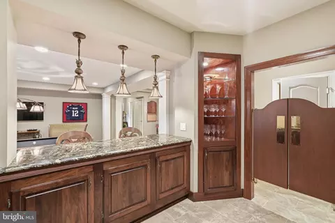 Entry Way - 1204 Daviswood Dr, Mclean, VA 22102 photo 4 of 5