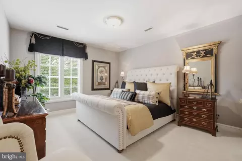 Bedroom - 1204 Daviswood Dr, Mclean, VA 22102 photo 6 of 8