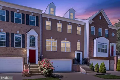 Exterior - 7304 Hampton Manor Pl, Springfield, VA 22150 photo 7 of 7