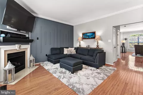Living - 7304 Hampton Manor Pl, Springfield, VA 22150 photo 2 of 2