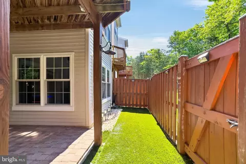 Exterior - 7304 Hampton Manor Pl, Springfield, VA 22150 photo 5 of 7