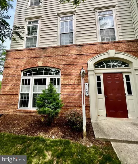 5725 Callcott Way #B, Alexandria, VA 22312