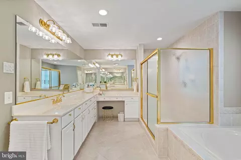 Bath - 8000 Pohick Rd, Springfield, VA 22153 photo 5 of 9