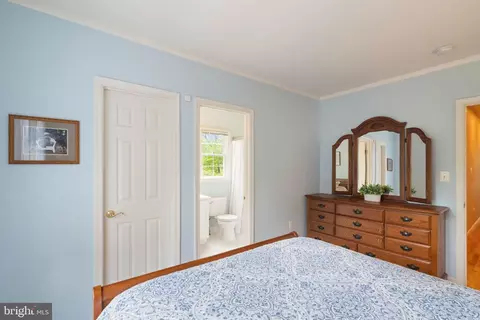 Bedroom - 8000 Pohick Rd, Springfield, VA 22153 photo 5 of 10