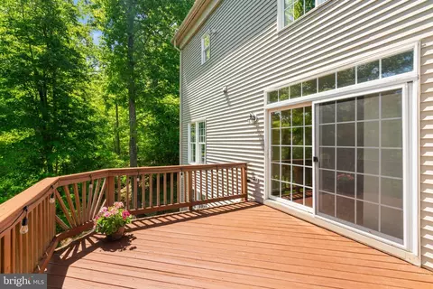 Exterior - 8000 Pohick Rd, Springfield, VA 22153 photo 9 of 16