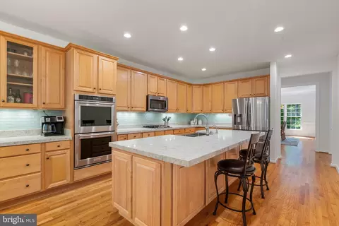 Kitchen - 8000 Pohick Rd, Springfield, VA 22153 photo 2 of 7