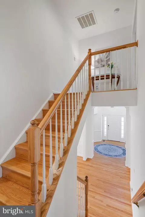 Entry Way - 8000 Pohick Rd, Springfield, VA 22153 photo 3 of 6