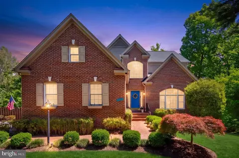 8000 Pohick Rd, Springfield, VA 22153
