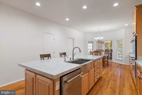 Kitchen - 8000 Pohick Rd, Springfield, VA 22153 photo 5 of 7