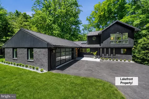 3804 Lakeview Ter, Falls Church, VA 22041