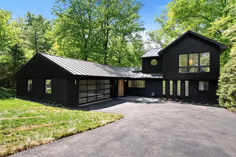 3804 Lakeview Ter, Falls Church, VA 22041