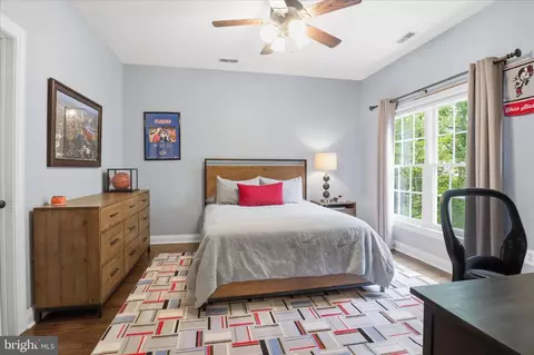 Bedroom - 6441 Georgetown Pike, Mclean, VA 22101 photo 6 of 11