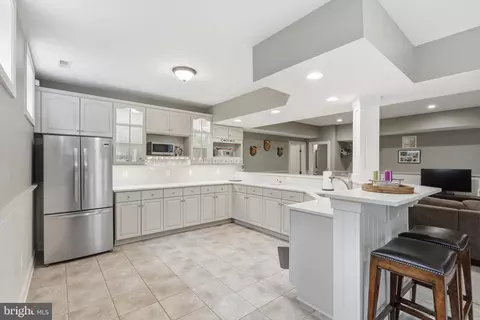 Kitchen - 6441 Georgetown Pike, Mclean, VA 22101 photo 9 of 11