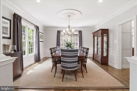Dining - 6441 Georgetown Pike, Mclean, VA 22101 photo 1 of 3