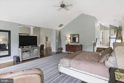 Bedroom - 6441 Georgetown Pike, Mclean, VA 22101 photo 3 of 11