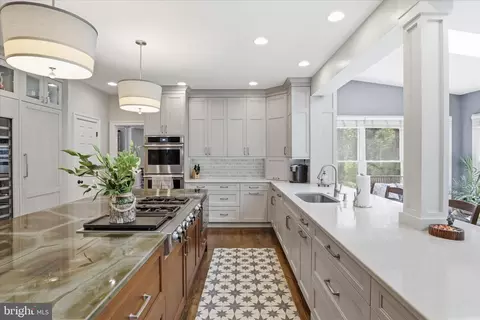 Kitchen - 6441 Georgetown Pike, Mclean, VA 22101 photo 6 of 11