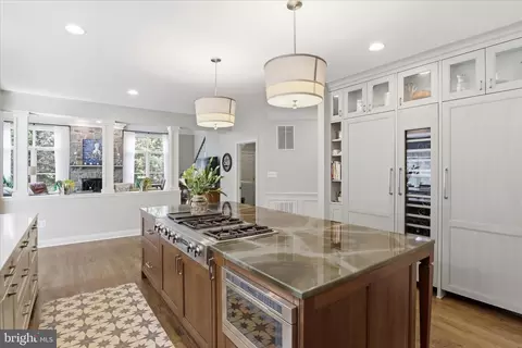Kitchen - 6441 Georgetown Pike, Mclean, VA 22101 photo 5 of 11