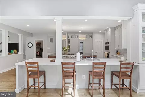 Kitchen - 6441 Georgetown Pike, Mclean, VA 22101 photo 8 of 11