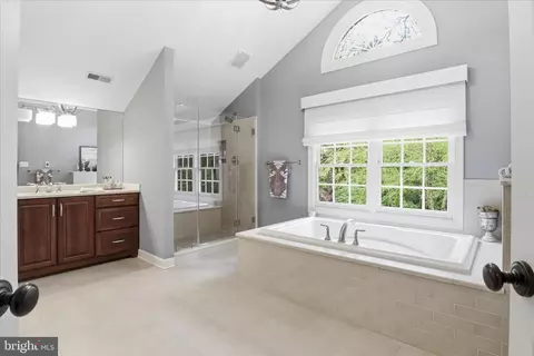 Bath - 6441 Georgetown Pike, Mclean, VA 22101 photo 2 of 10