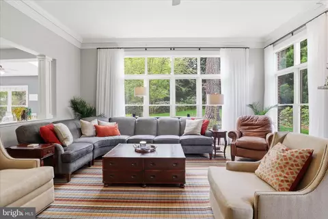 Living - 6441 Georgetown Pike, Mclean, VA 22101 photo 2 of 3