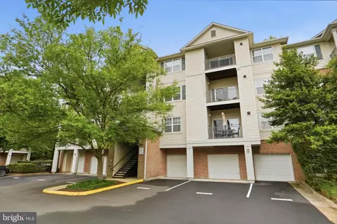 12148 Garden Grove Cir #303, Fairfax, VA 22030