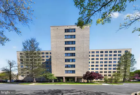6641 Wakefield Dr #612, Alexandria, VA 22307