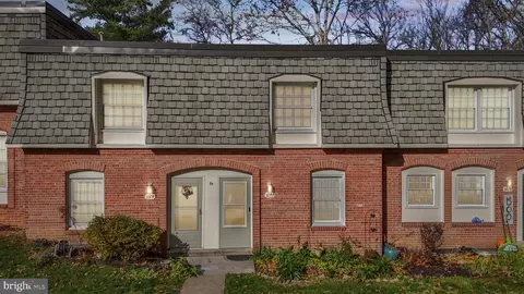5912 Minutemen Rd #295, Springfield, VA 22152