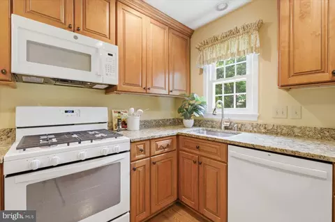 Kitchen - 7824 Water Valley Ct, Springfield, VA 22153 photo 2 of 2