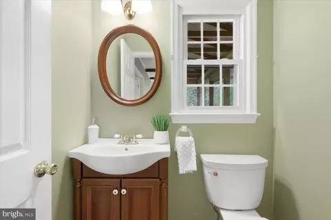Bath - 7824 Water Valley Ct, Springfield, VA 22153 photo 1 of 3