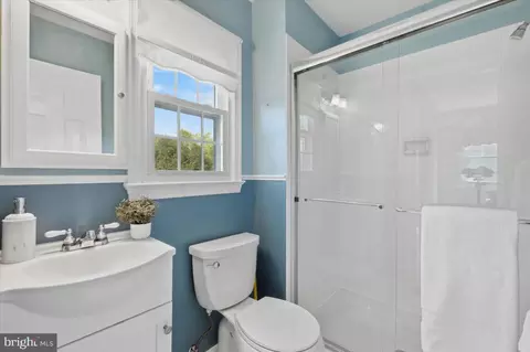 Bath - 7824 Water Valley Ct, Springfield, VA 22153 photo 2 of 3