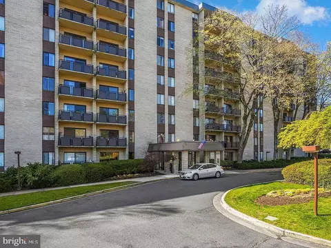 6001 Arlington Blvd #903, Falls Church, VA 22044