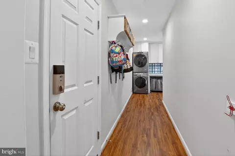 Entry Way - 7303 Yates Ct, Mclean, VA 22101 photo 1 of 4