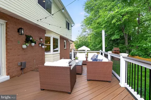 Exterior - 7303 Yates Ct, Mclean, VA 22101 photo 3 of 5