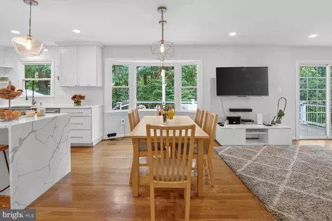 Dining - 7303 Yates Ct, Mclean, VA 22101 photo 3 of 6