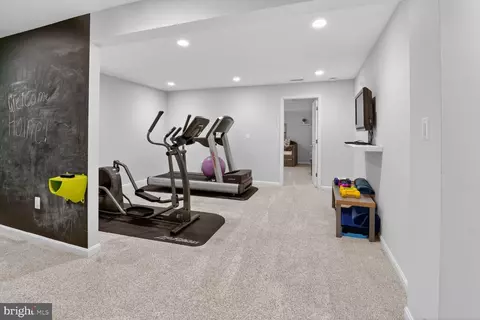 Entry Way - 7303 Yates Ct, Mclean, VA 22101 photo 3 of 4